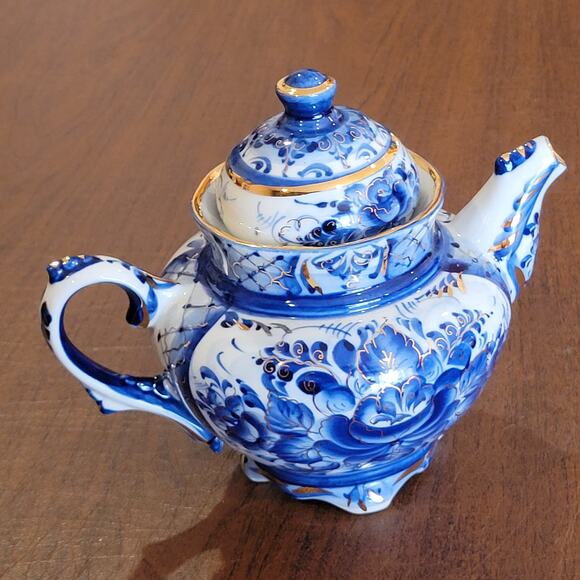 Vintage Porcelain Gzhel teapot blue gold plated handmade - Picture 1 of 12